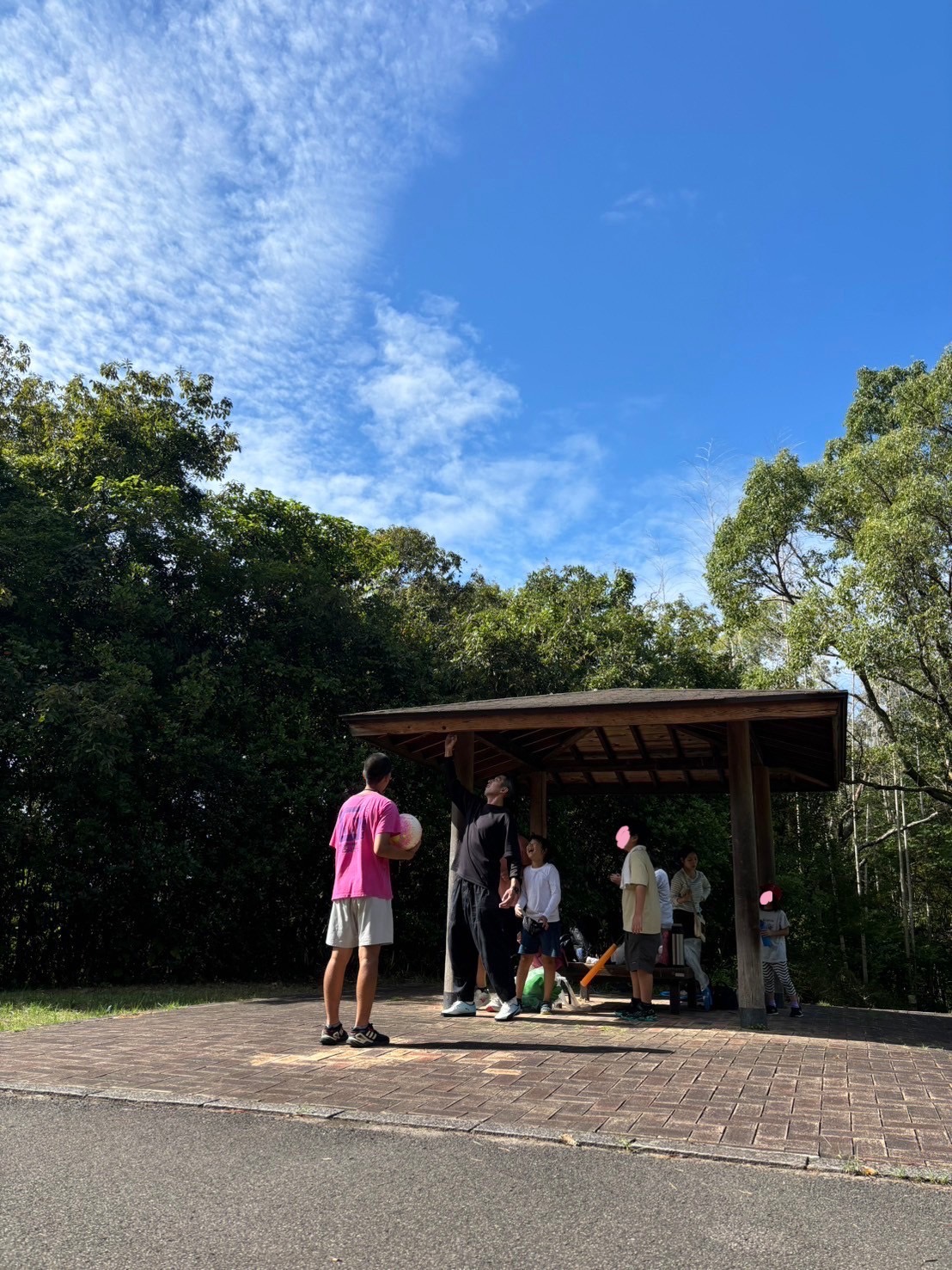 大阪市浪速区の放課後等デイサービスオハナピース大阪日本橋の蜻蛉池公園へおでかけ